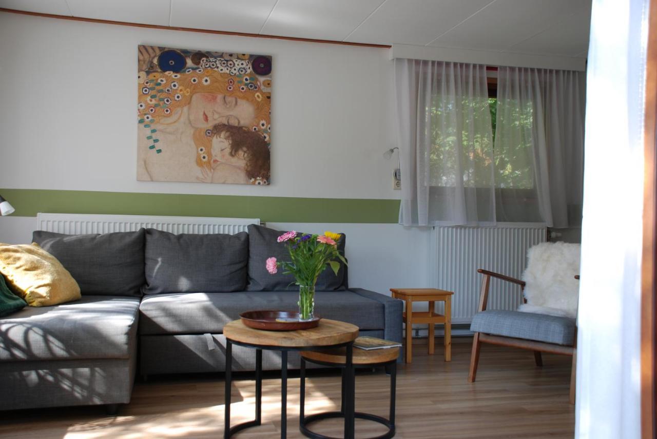 皮滕Charmant Chalet Op Een Bospark Op De Veluwe别墅 外观 照片