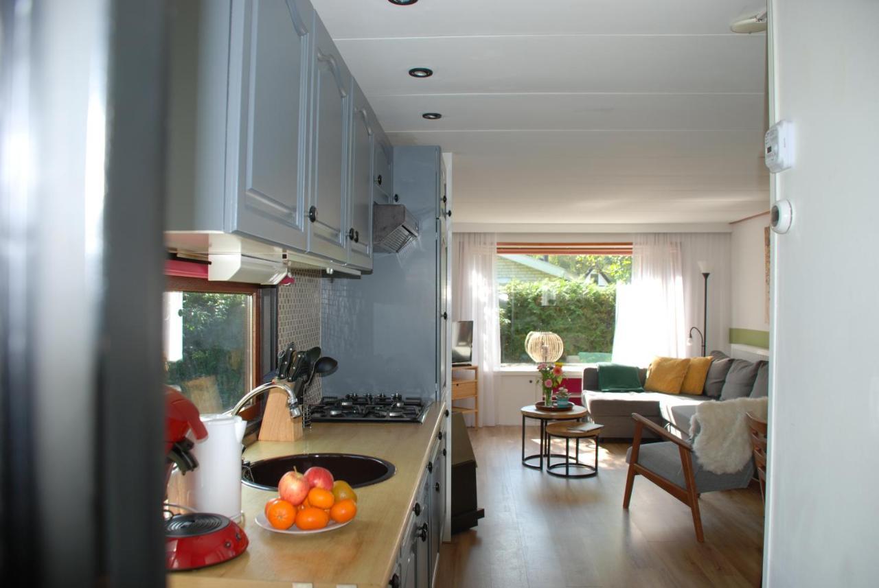 皮滕Charmant Chalet Op Een Bospark Op De Veluwe别墅 外观 照片