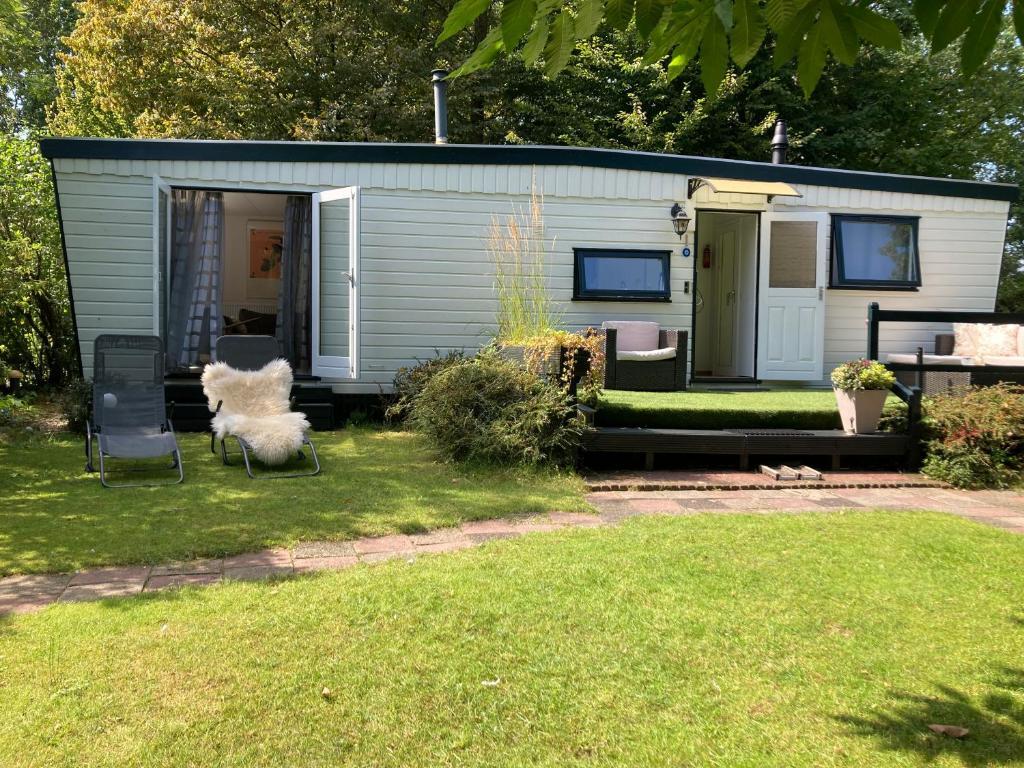 皮滕Charmant Chalet Op Een Bospark Op De Veluwe别墅 外观 照片